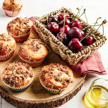 Muffins aux cerises, crumble aux amandes