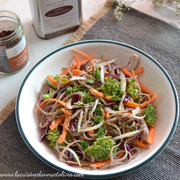 Nouilles soba aux crudités et huile d'olive