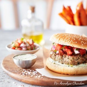 Burger d’agneau et frites de patate douce
