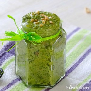 Pesto végétal de fanes de radis et cacahuètes