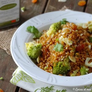 Poêlée de petit épeautre au Romanesco, amandes et raisins secs