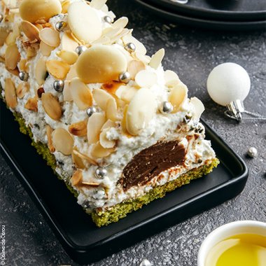 Bûche au nougat, café et pistache