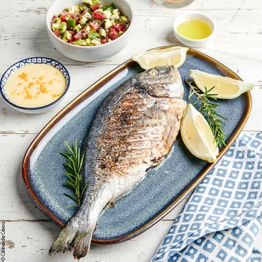 Poisson grillé (dorade-citron-ail-thym-romarin)
