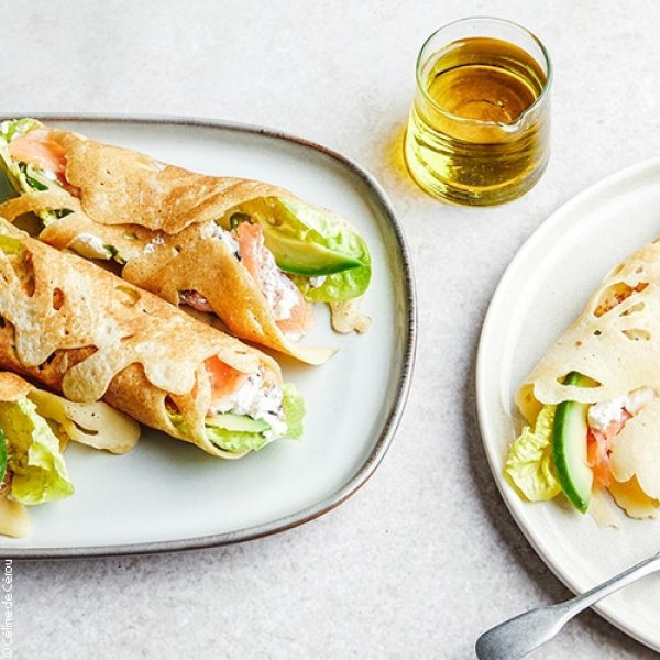 Pancake salé roulé avocat-saumon fumé-olives