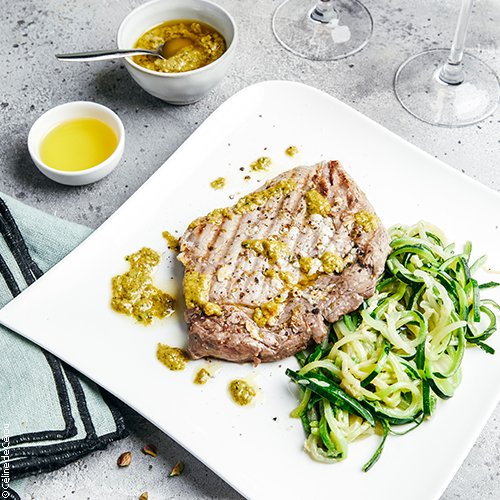 Pavé de boeuf mariné, sauce pistache