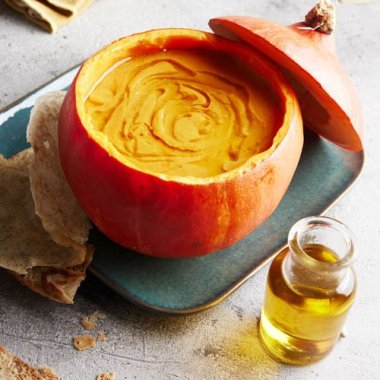 Potimarron en soupe et ses dentelles de pain