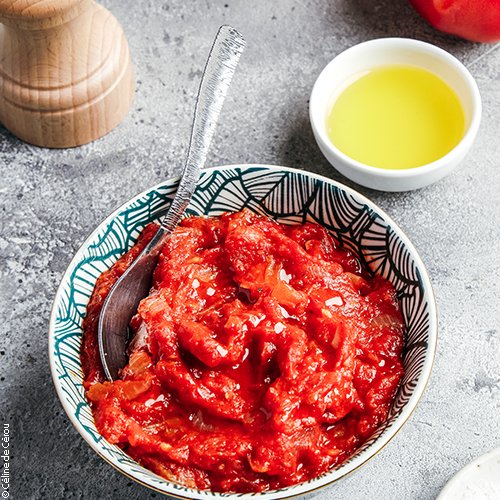Sauce tomate épicée, huile d'olive