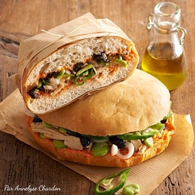 Pan bagnat au thon, huile d'olive goût subtil, olives noires