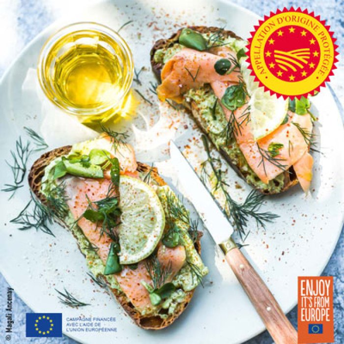 Avocado toast au saumon fumé à l’huile d’olive d’Aix-en-Provence AOP