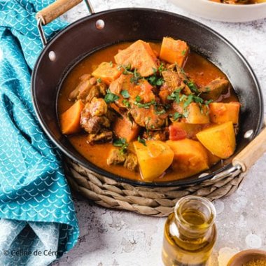 Curry d'épaule d'agneau et pommes de terre