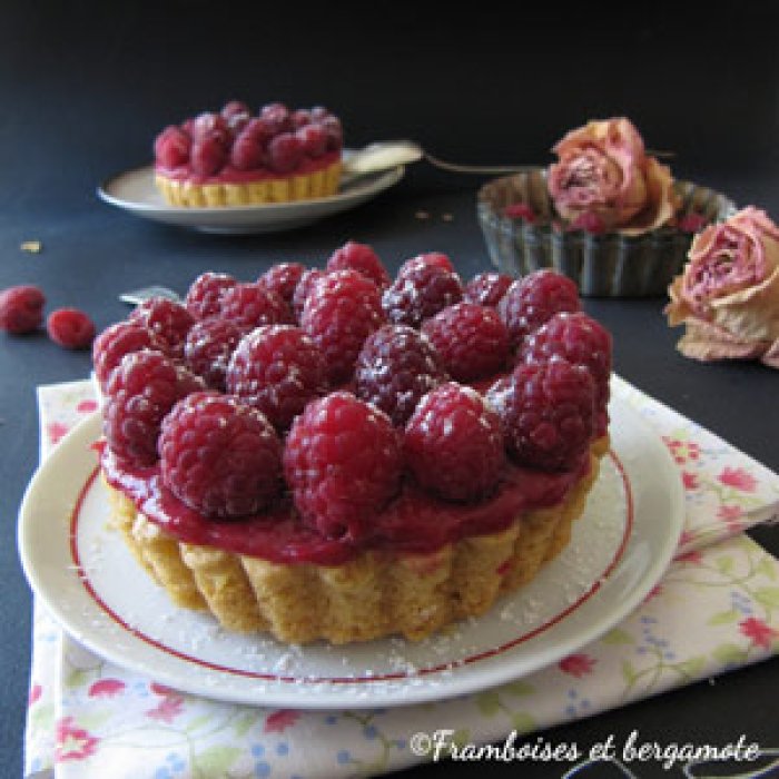 Framboises et curd de framboises sur moelleux à l'huile d'olive