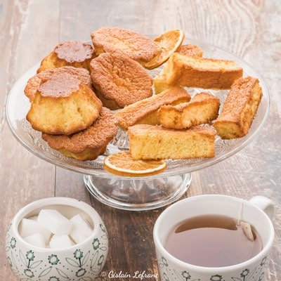 Financiers à l'orange et à l'huile d'olive