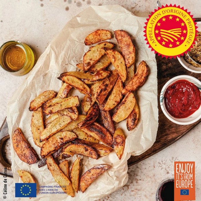 Frites de pommes de terre au four à l'huile d'olive