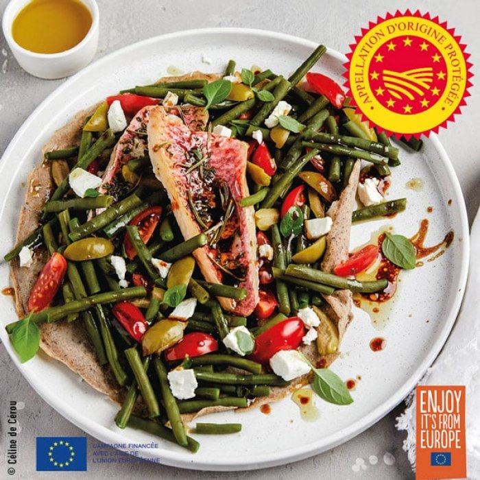 Galettes au rouget et petits légumes, huile d'olive