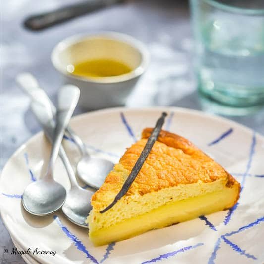 Gâteau magique à la vanille et à l'huile d'olive