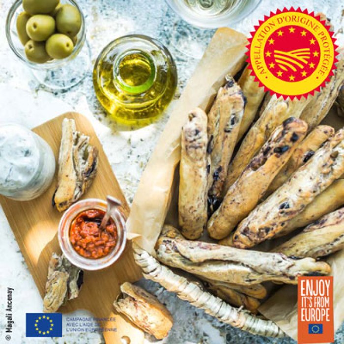 Gressins aux olives noires et à l’huile d’olive d’Aix-en-Provence – olives maturées AOP