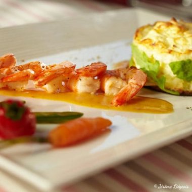 Ecrevisses, purée de charlotte à la faisselle aux agrumes
