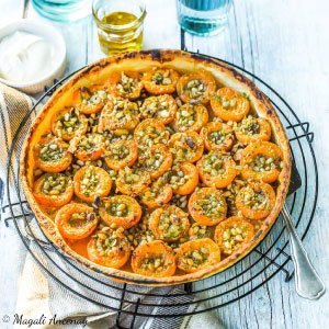 Tarte à l'abricot, fruits secs et romarin