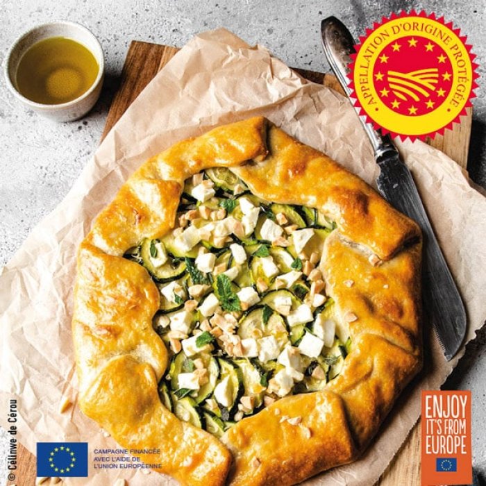 Tarte rustique courgettes, amandes, feta