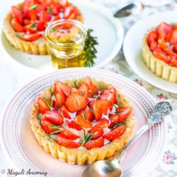 Tartelette aux fraises et crème à l'huile d'olive