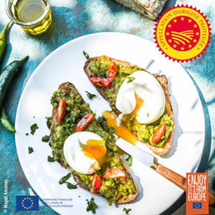 Tartines au guacamole et oeuf mollet à l’huile d’olive d’Aix-en-Provence AOP