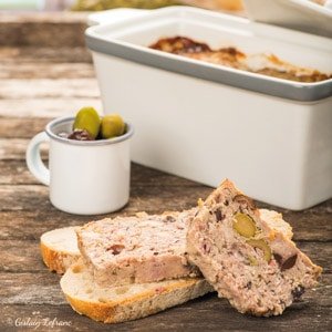 Terrine d'agneau aux olives