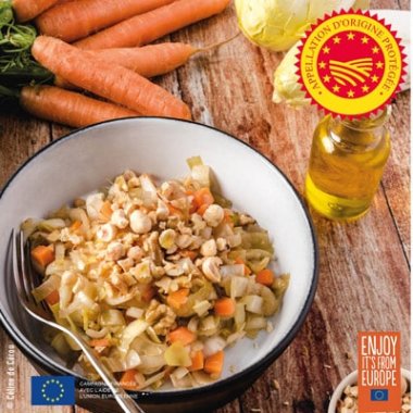 Wok endives - carottes - fruits secs – huile d’olive d’Aix-en-Provence – olives maturées AOP